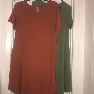 2 boutique tee shirt dresses with pockets